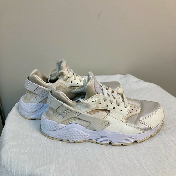 Nike Triple Snow White Huarache Sneakers 8.5 - Picture 3 of 15